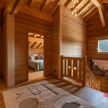 Domek alpejski Chalet D'Exception 10 Personnes Avec Sauna Privatif Et Piscine Naturelle - Le Domaine Des Fleurs Gerardmer