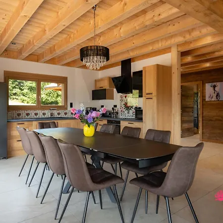 Le Domaine Des Fleurs - Le Coeur De Marie Chalet *